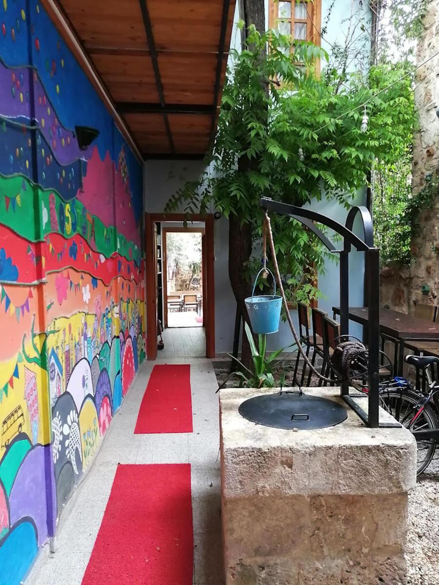 Kuyu Beergarden Hostel Antalya Eksteriør billede