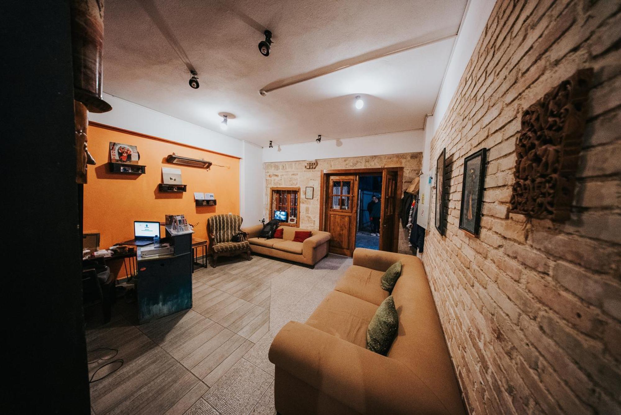 Kuyu Beergarden Hostel Antalya Eksteriør billede